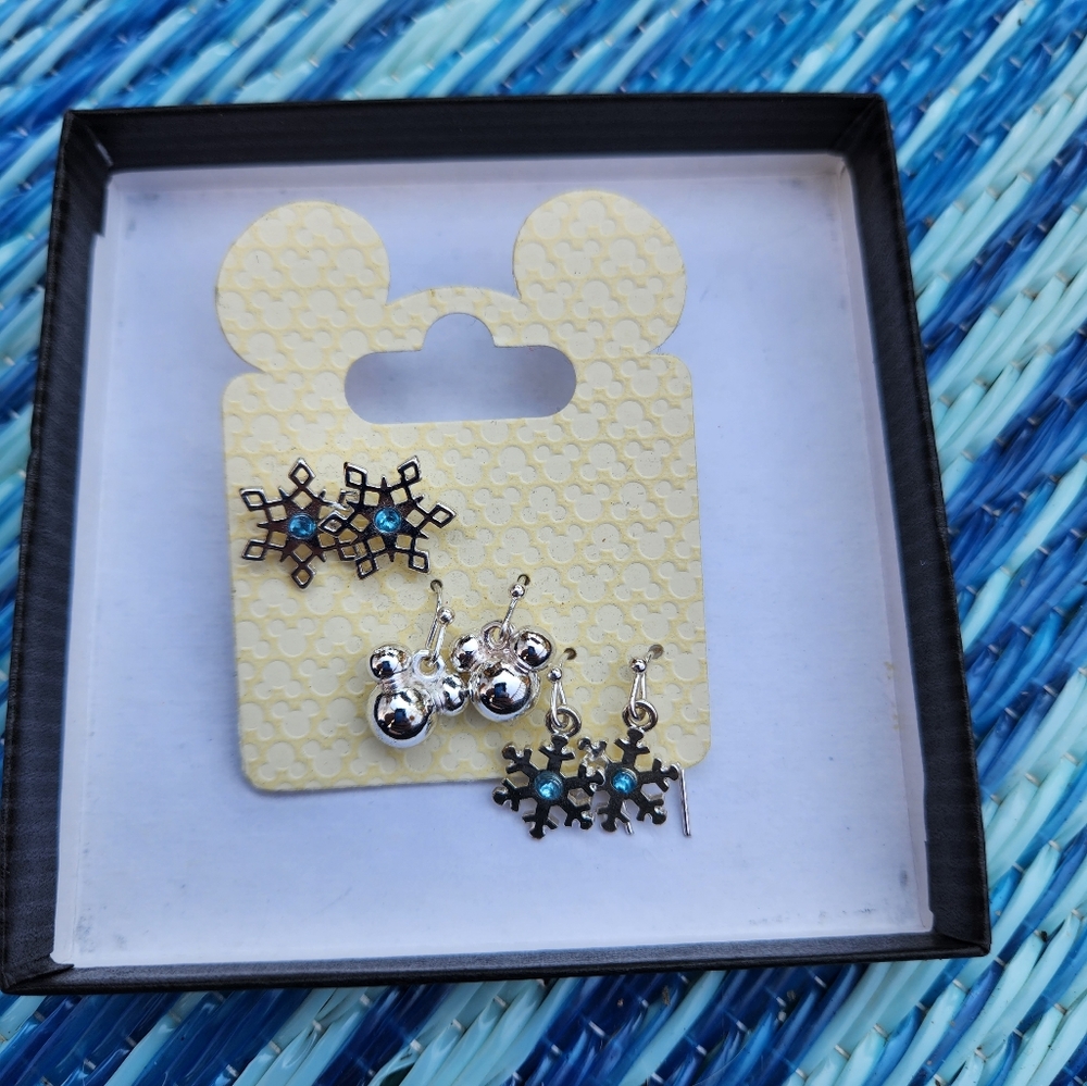 Disney Parks Snowflake Earring Set Of 3